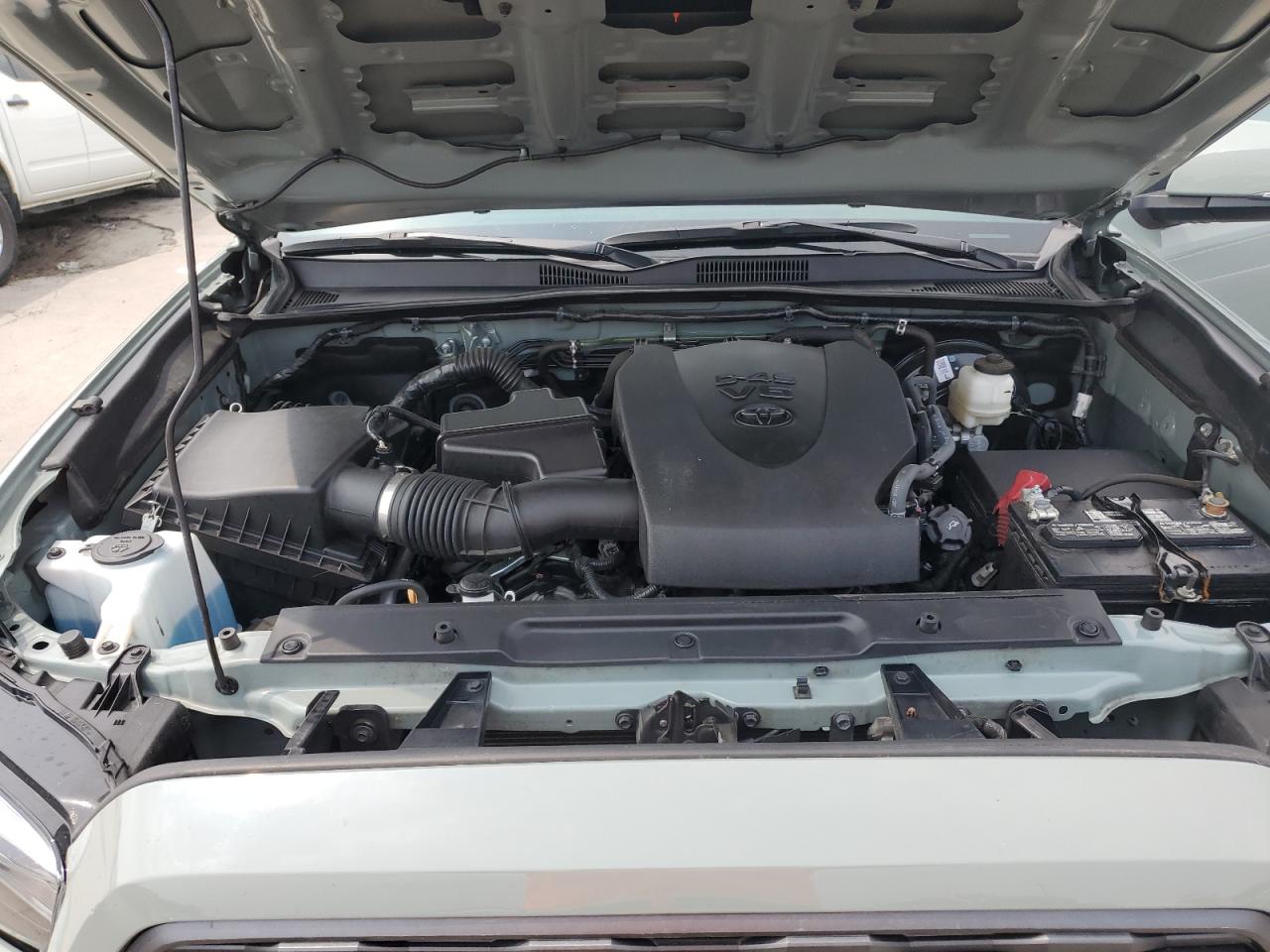 2022 Toyota Tacoma - Image 11