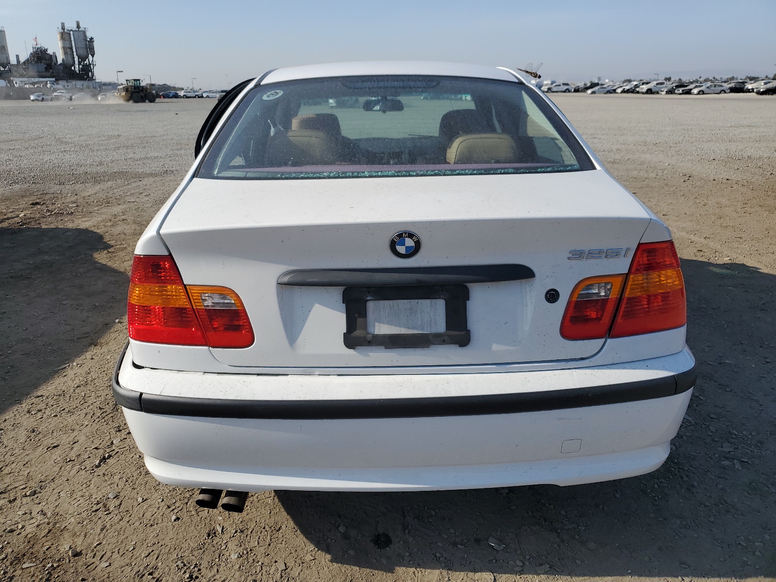 WBAET37482NJ21756 2002 BMW 325 I