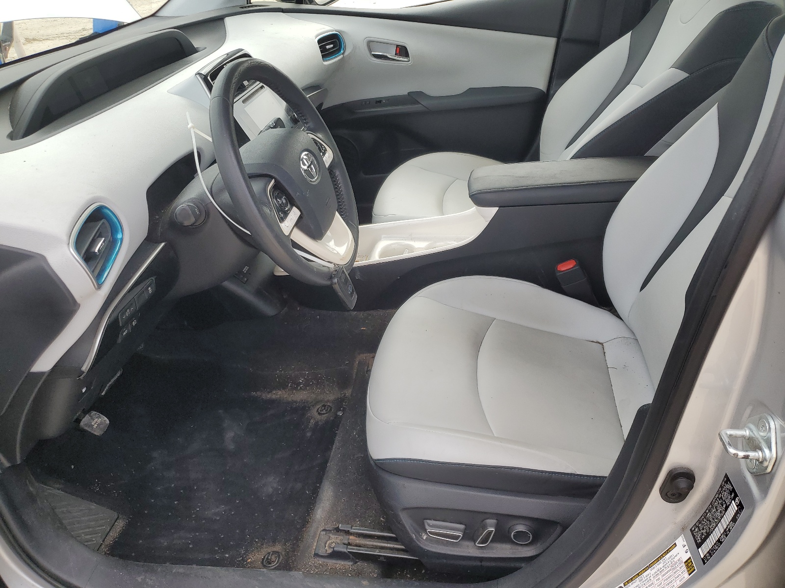 JTDKARFU3G3015587 2016 Toyota Prius