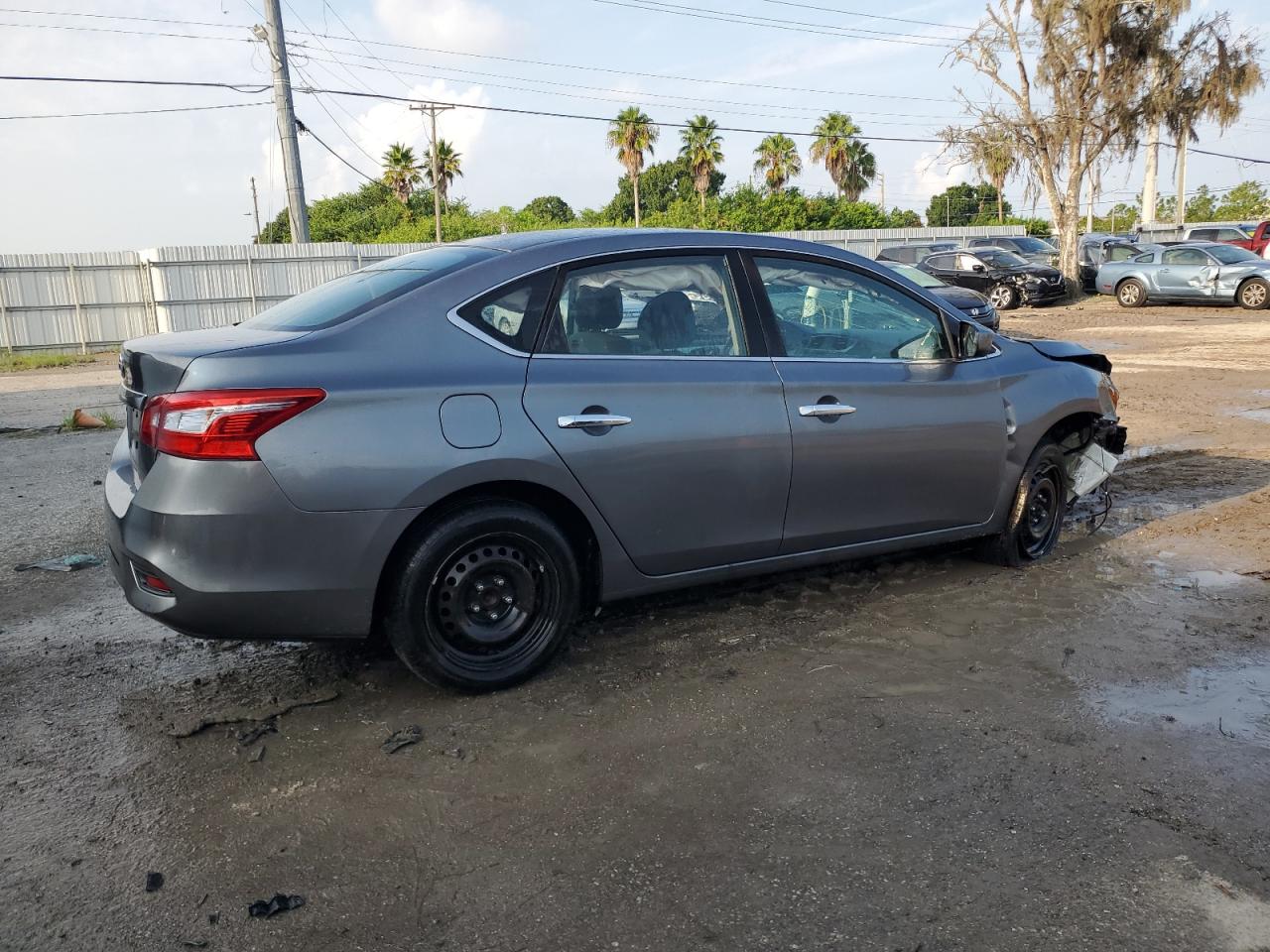 2016 Nissan Sentra - Image 3