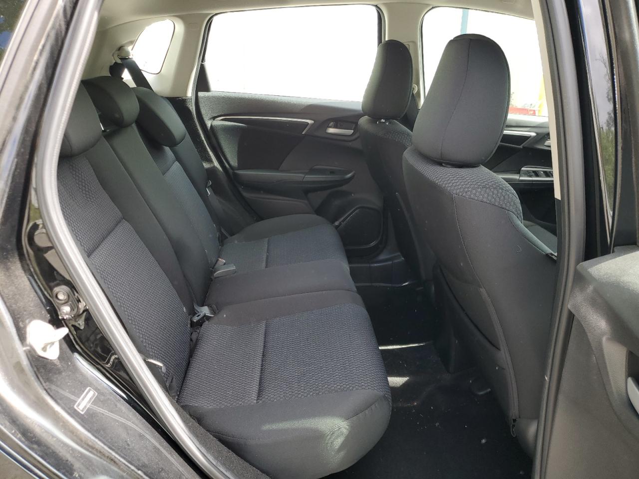 3HGGK5H48KM732813 2019 Honda Fit Lx