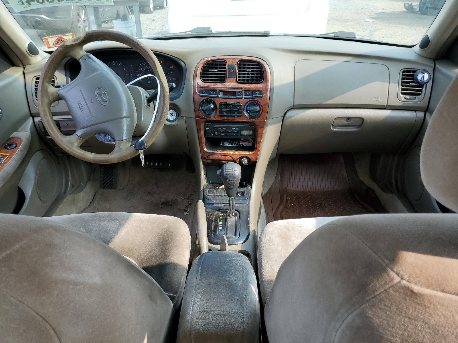 KMHWF35V1YA229562 2000 Hyundai Sonata Gls