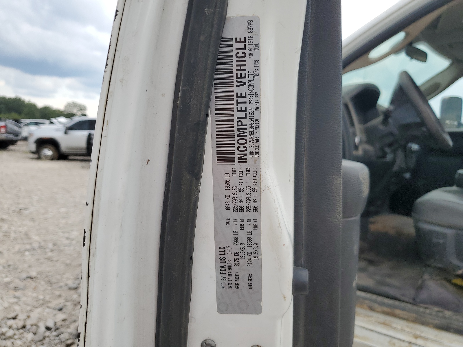 3C7WRMBL0HG541624 2017 Ram 5500