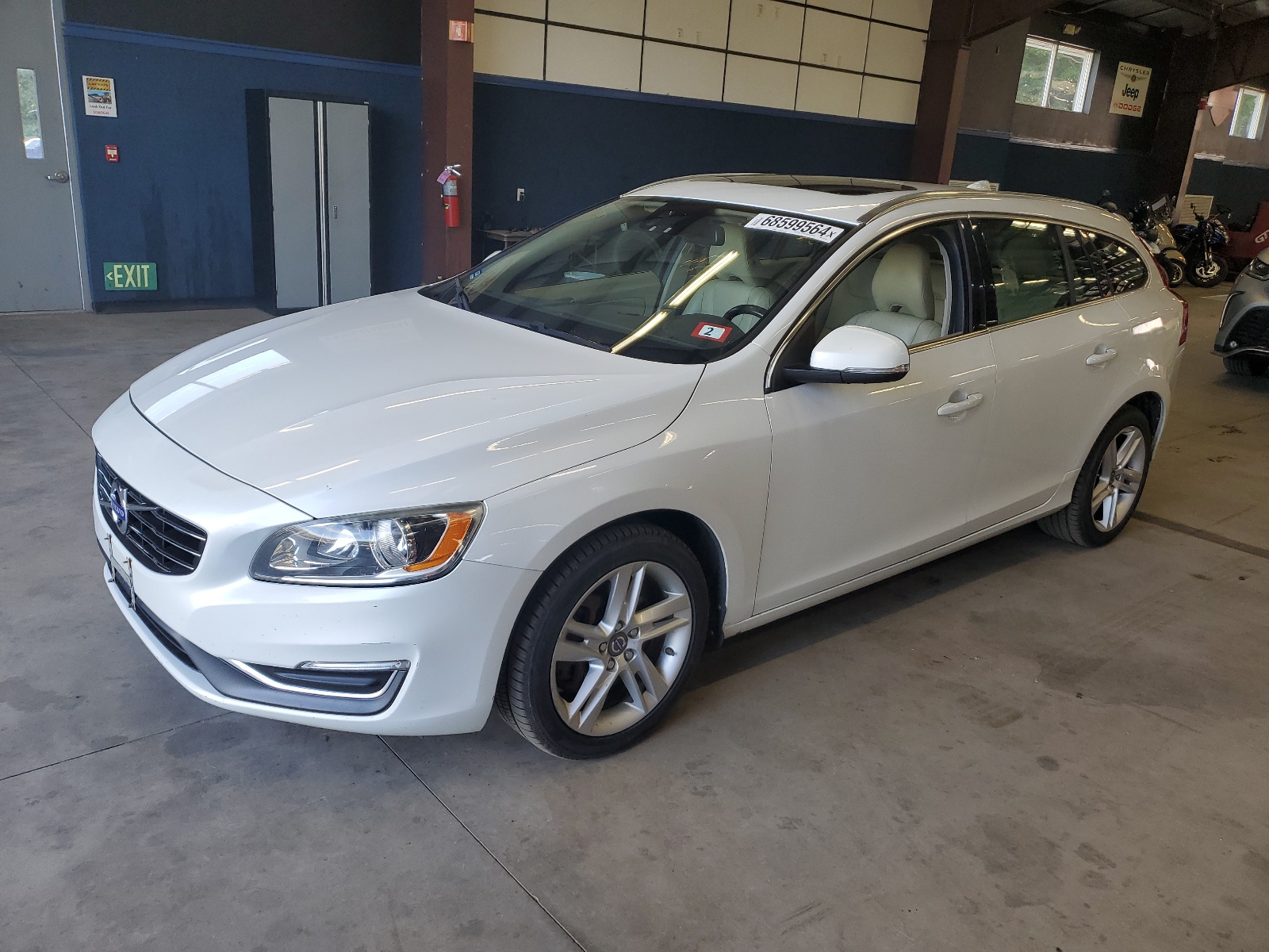 YV1612SB3F1211739 2015 Volvo V60 Premier