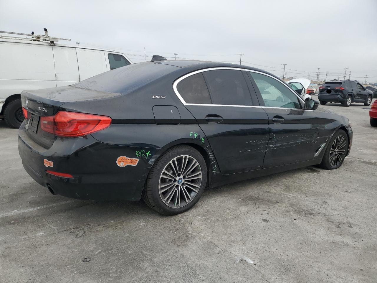 VIN WBAJA9C51KB399552 2019 BMW 5 SERIES no.3