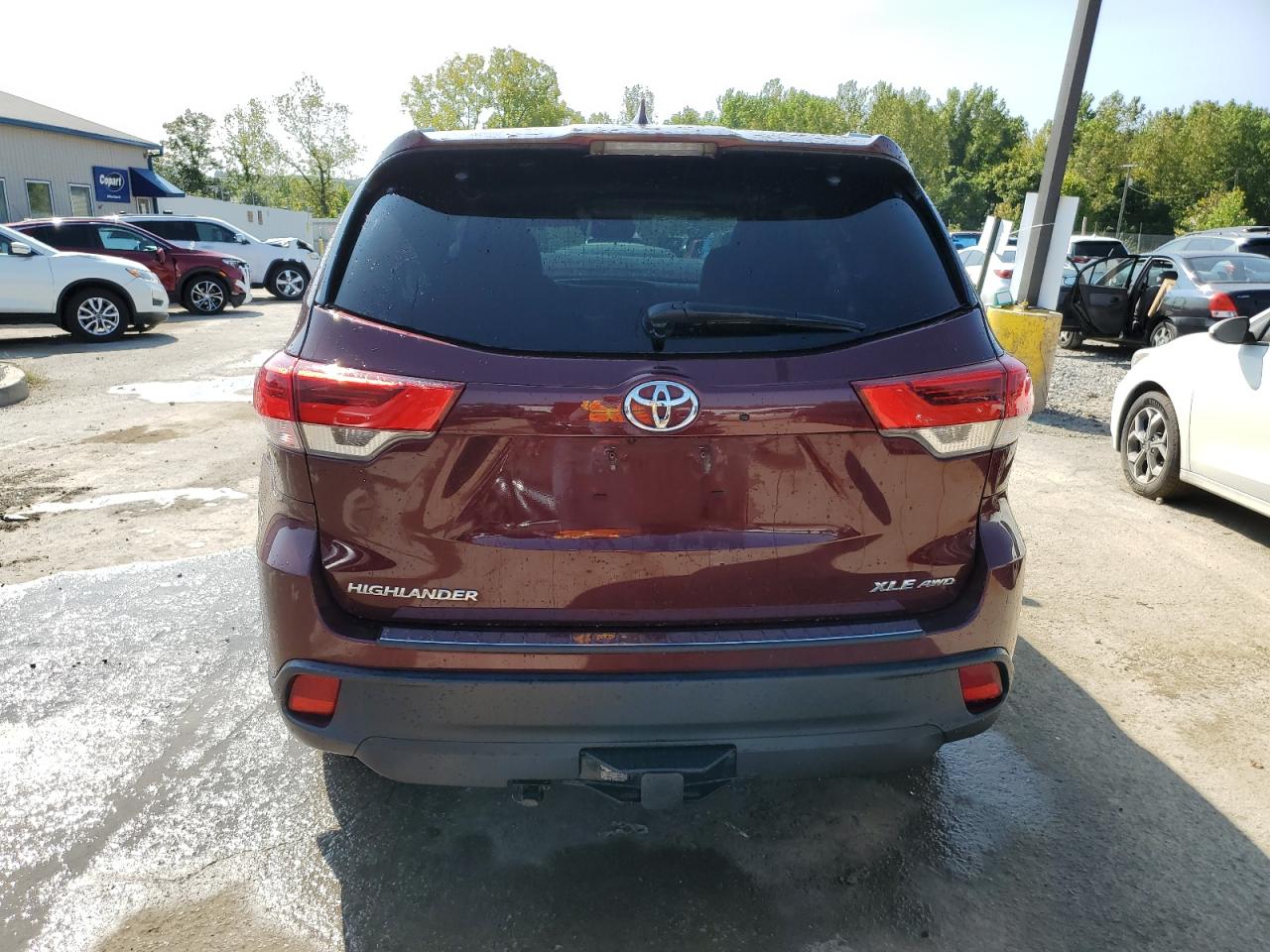 5TDJZRFH9JS499133 2018 Toyota Highlander Se