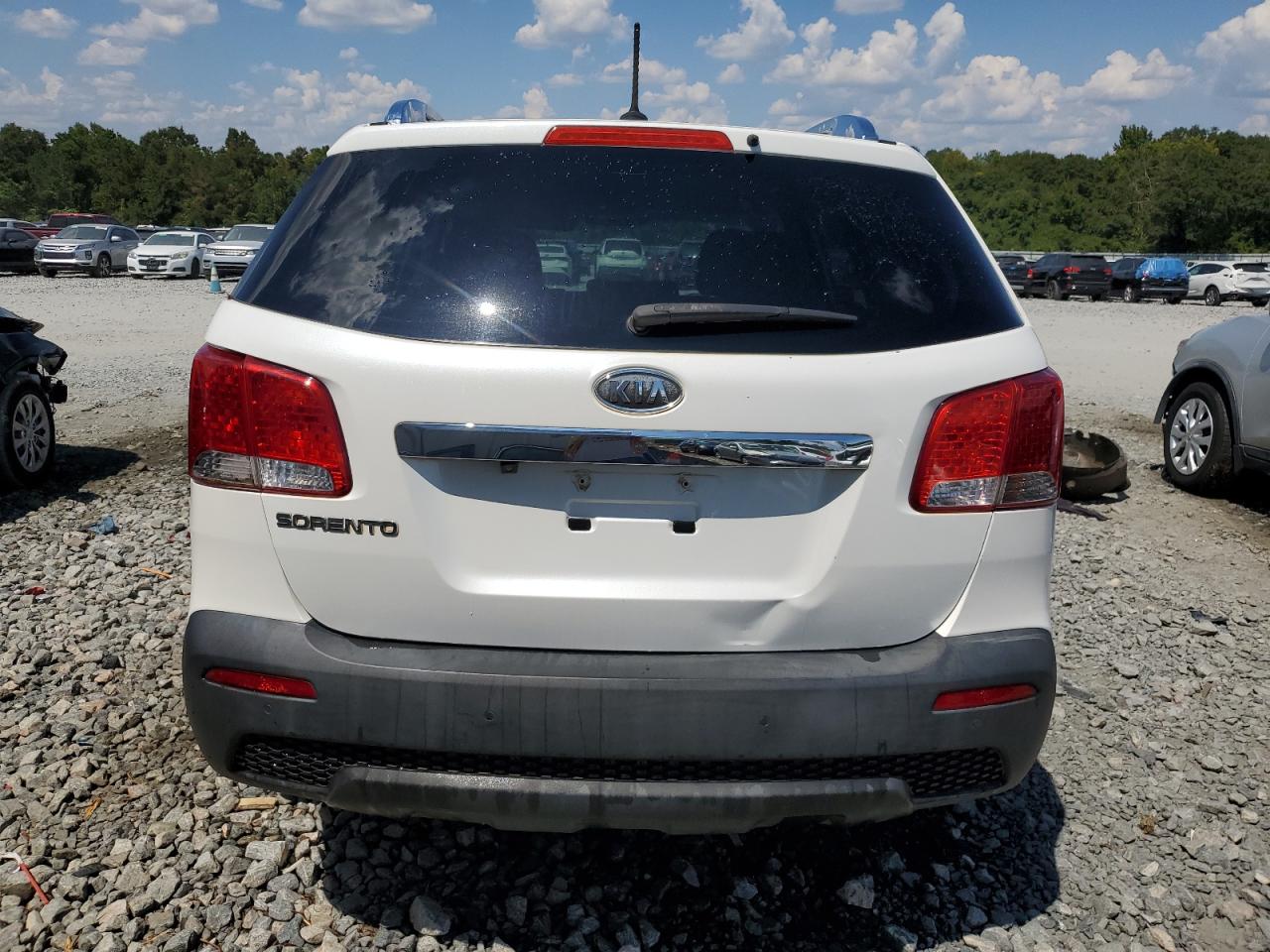 5XYKT3A11BG041632 2011 Kia Sorento Base