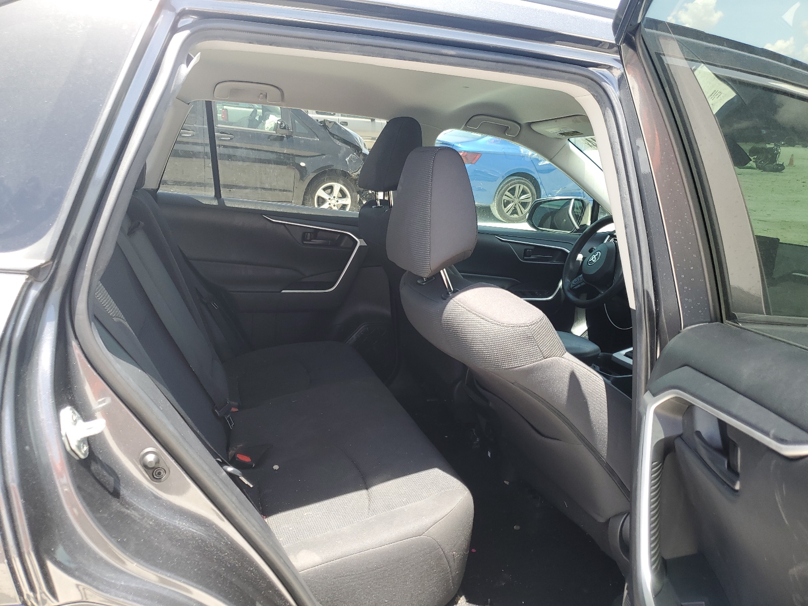 2T3K1RFV7MC112472 2021 Toyota Rav4 Le