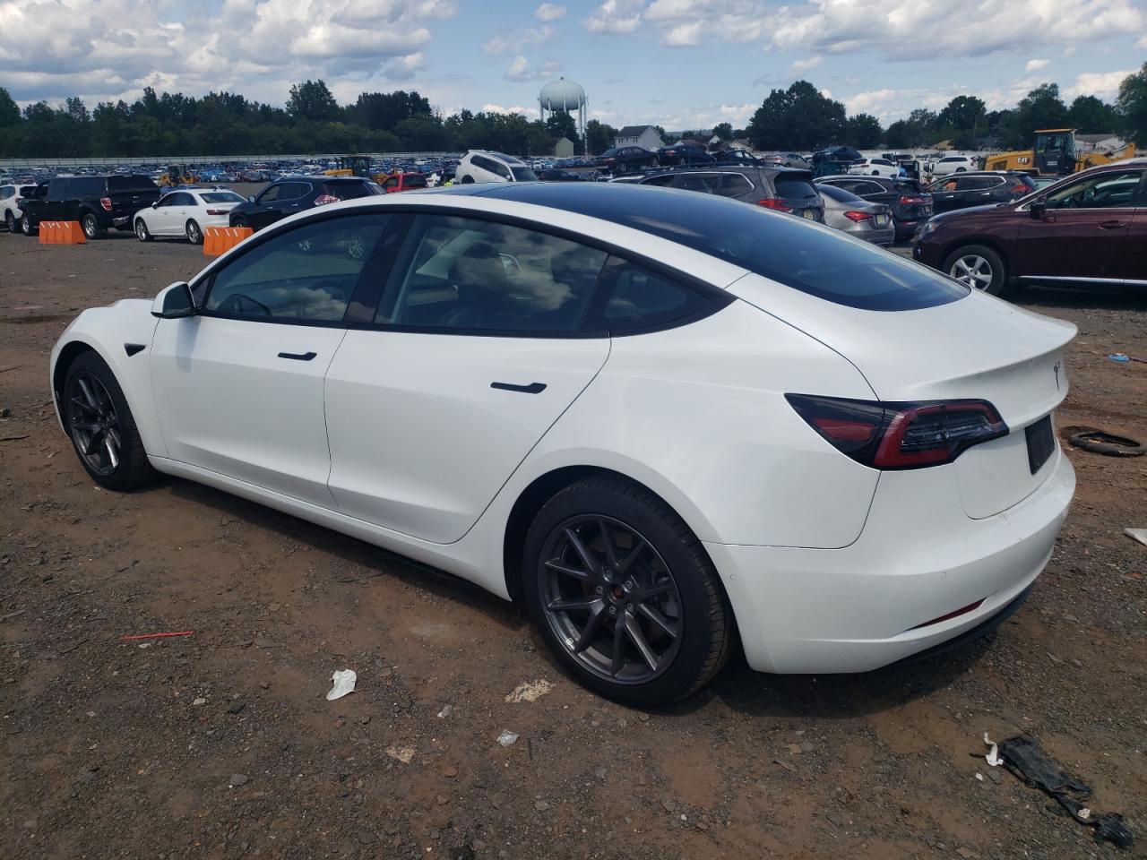 5YJ3E1EBXNF207681 2022 TESLA MODEL 3 - Image 2