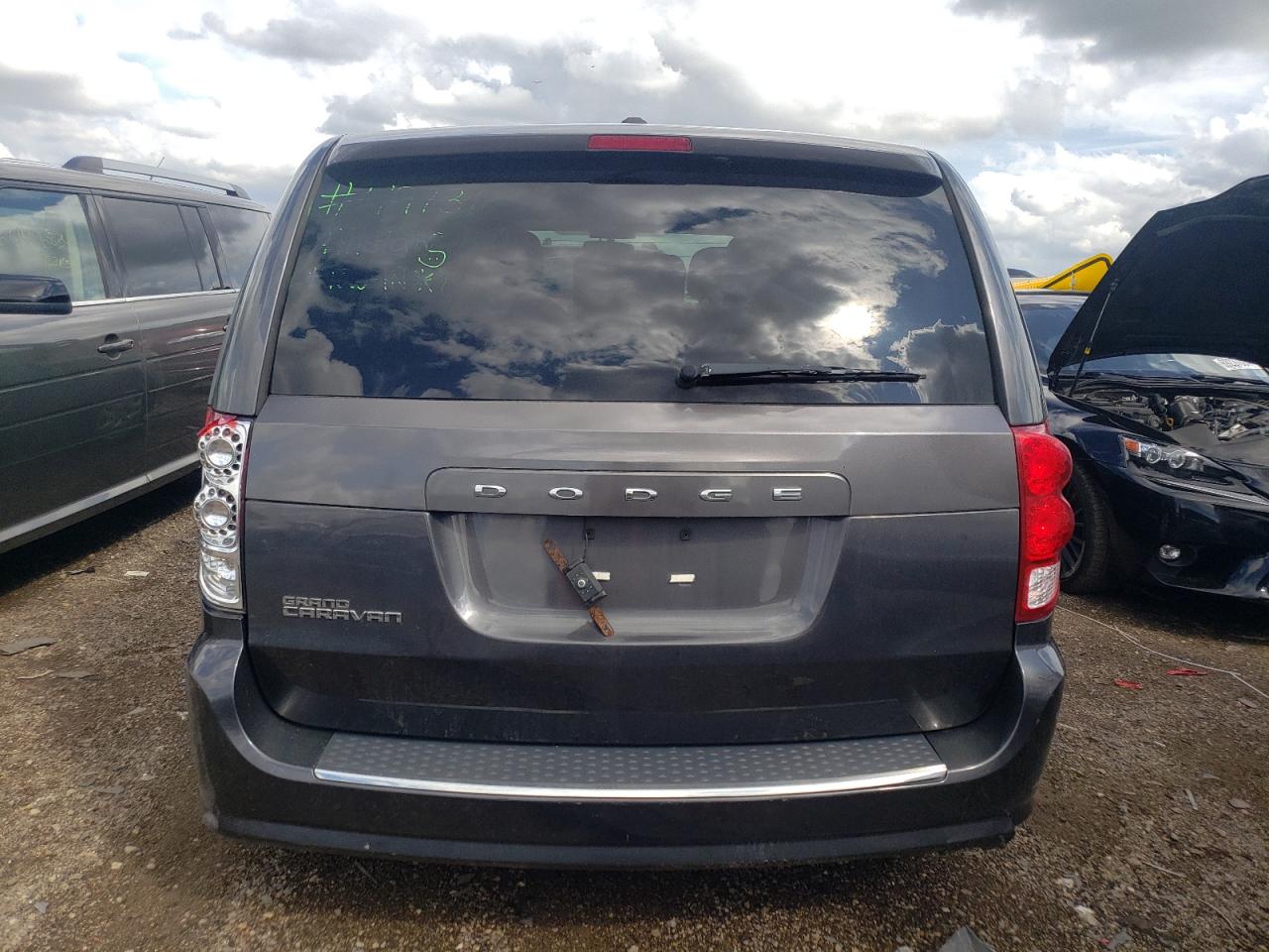 2C4RDGBG2GR330706 2016 Dodge Grand Caravan Se