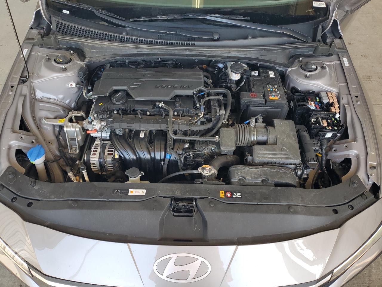 KMHLM4DG8RU672129 Hyundai Elantra SE 11