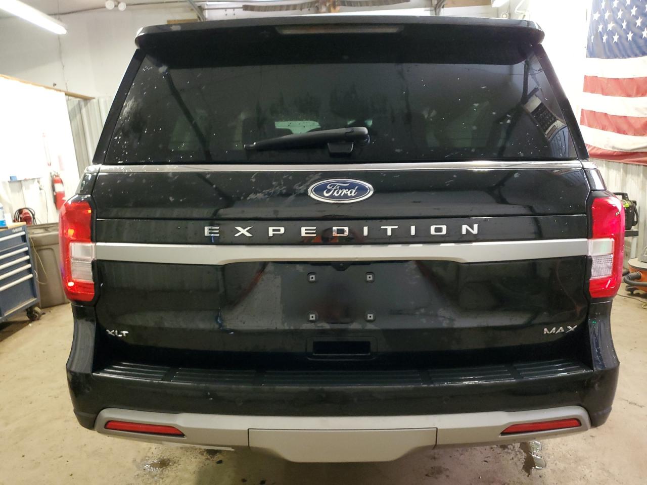 2024 Ford Expedition Max Xlt VIN: 1FMJK1J87REA18564 Lot: 68602154