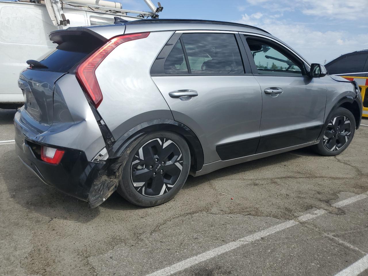 KNDCR3L1XP5027809 Kia Niro Wind  3