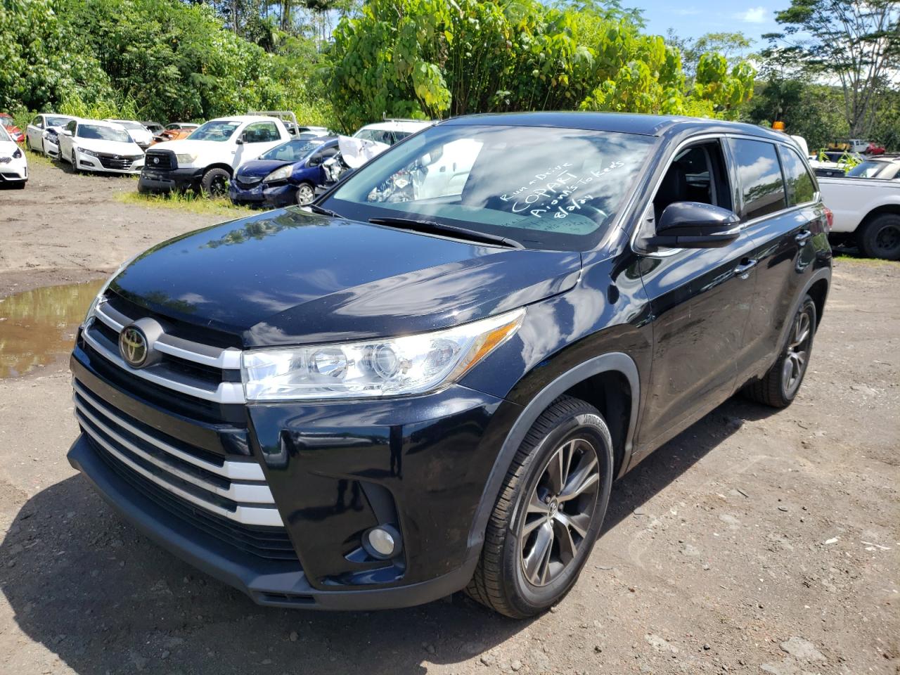 2018 Toyota Highlander Le VIN: 5TDZZRFHXJS260578 Lot: 64647964