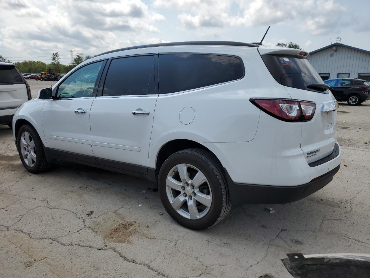 1GNKRGKDXHJ348232 2017 CHEVROLET TRAVERSE - Image 2