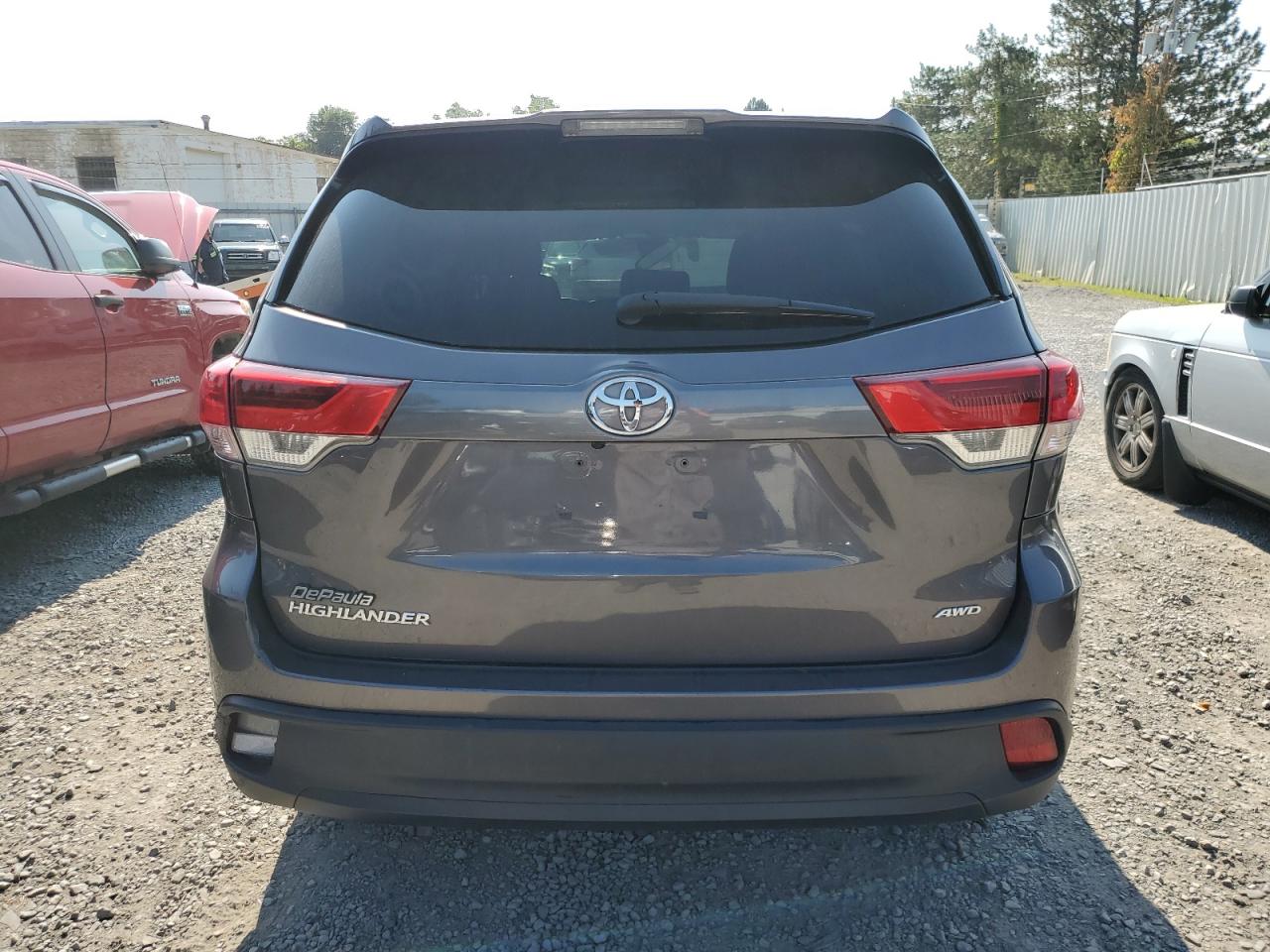 2019 Toyota Highlander Le VIN: 5TDBZRFH0KS960886 Lot: 68708684