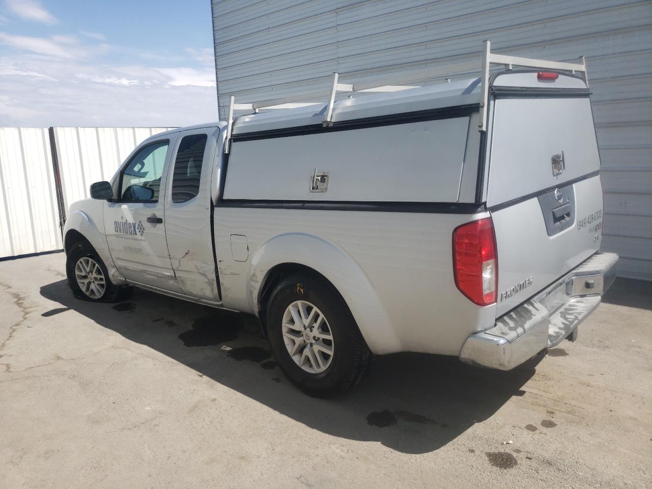 1N6AD0CU0GN721811 2016 NISSAN NAVARA - Image 2