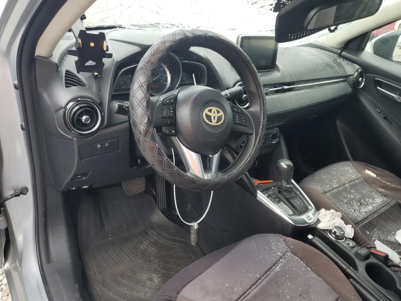 2017 Toyota Yaris - Image 8