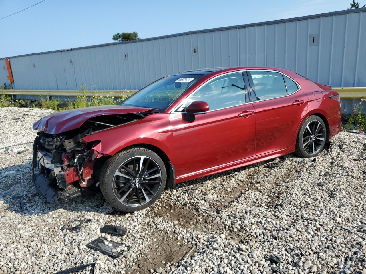 4T1B61HK8JU676334 2018 TOYOTA CAMRY - Image 1