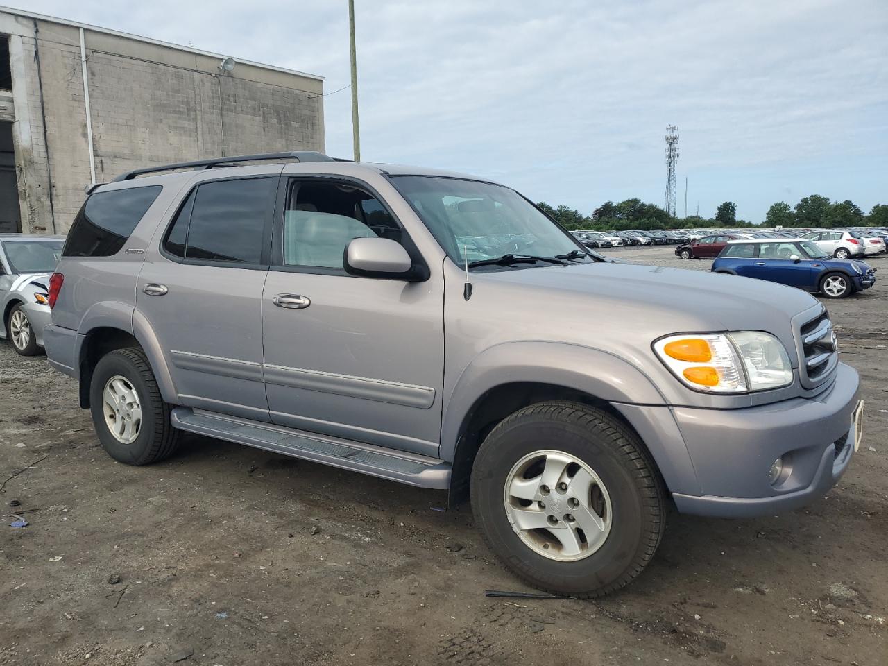 2002 Toyota Sequoia Limited VIN: 5TDBT48A22S121181 Lot: 68103054