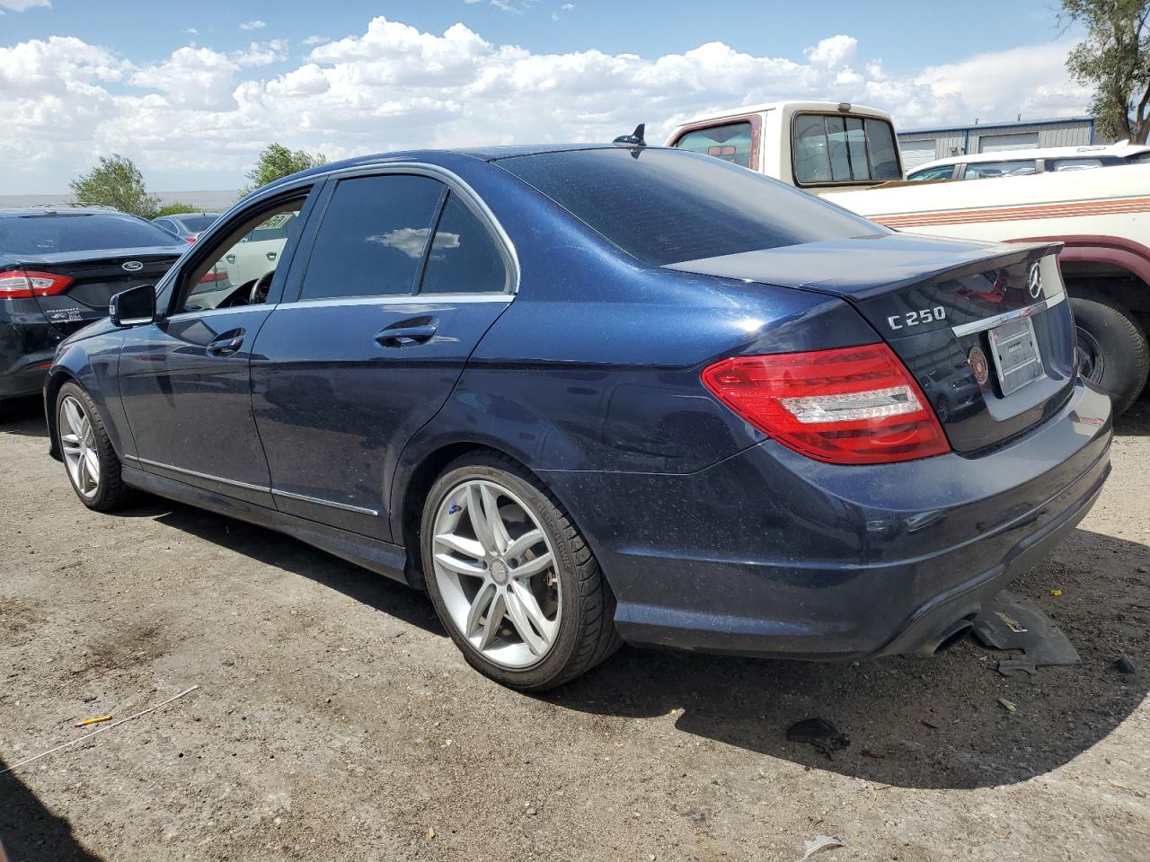 VIN WDDGF4HB9EA941755 2014 MERCEDES-BENZ C-CLASS no.2