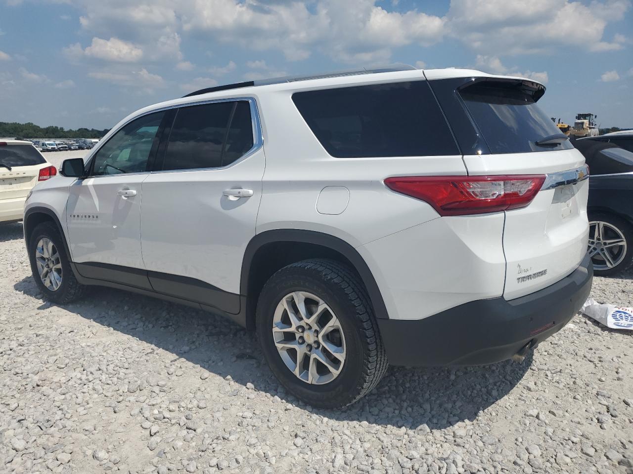 1GNERGKW8JJ201508 2018 CHEVROLET TRAVERSE - Image 2