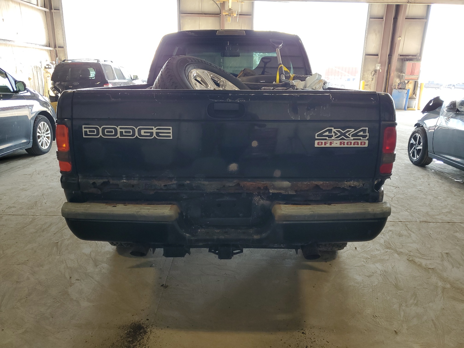 3B7HF13ZXYG160587 2000 Dodge Ram 1500