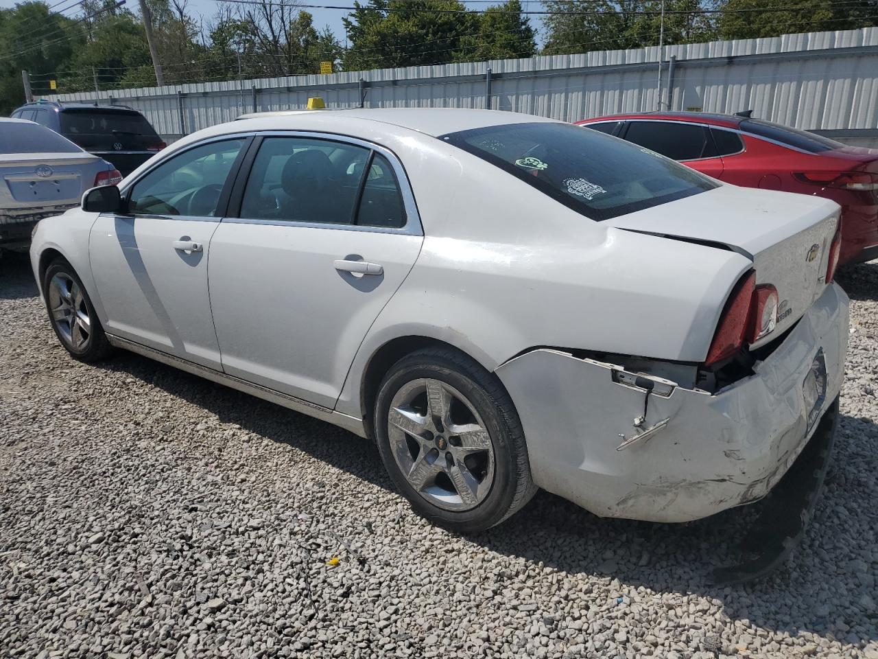 2010 Chevrolet Malibu - Image 2