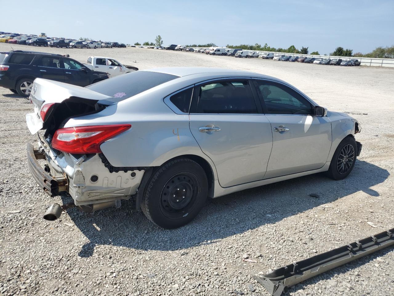 2016 Nissan Altima - Image 3