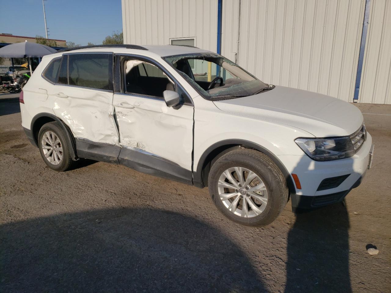 VIN 3VV2B7AX4JM193549 2018 VOLKSWAGEN TIGUAN no.4