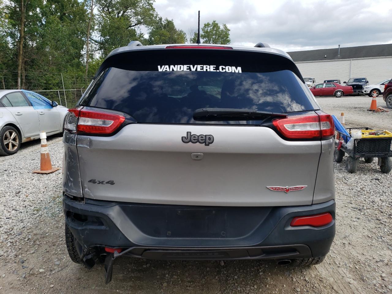 2015 Jeep Cherokee Trailhawk VIN: 1C4PJMBSXFW525249 Lot: 68010874