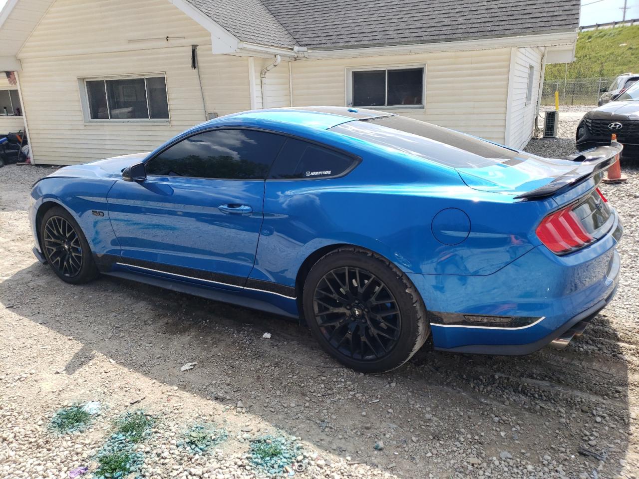 1FA6P8CF7K5175426 2019 FORD MUSTANG - Image 2