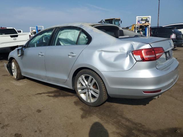 Седани VOLKSWAGEN JETTA 2015 Сріблястий