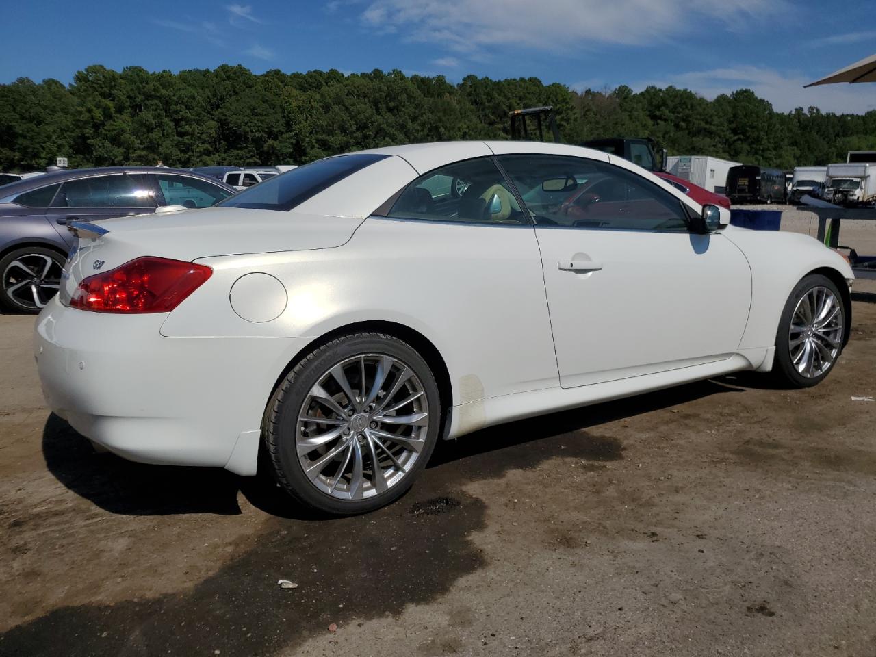 2011 Infiniti G - Image 3