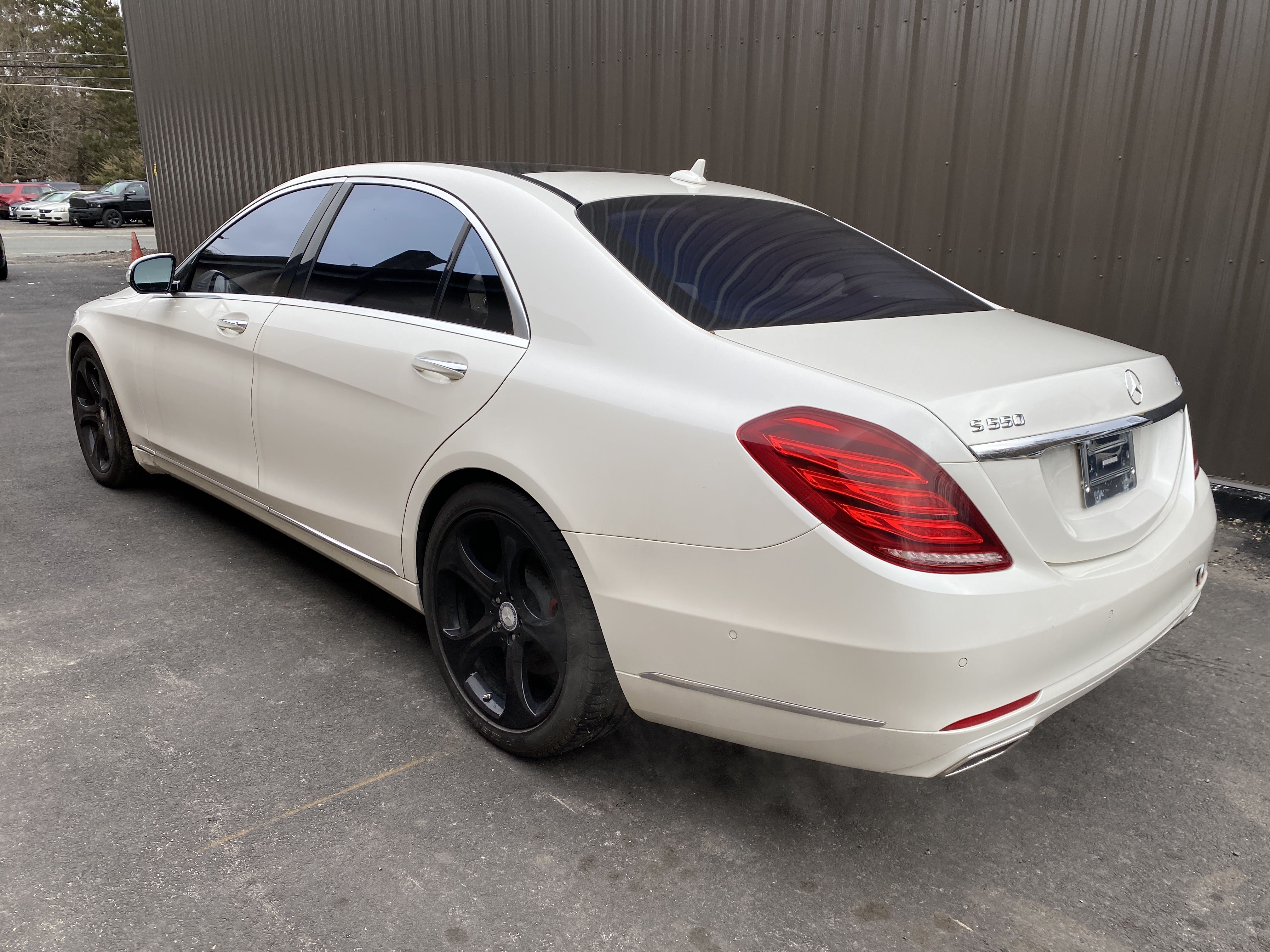 2014 Mercedes-Benz S 550 4Matic vin: WDDUG8FB5EA046225