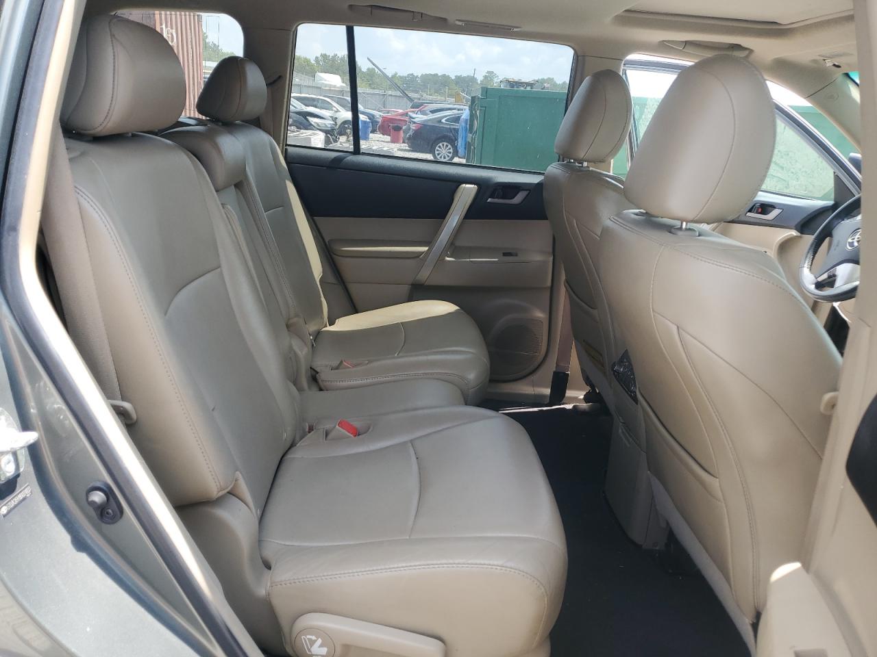 2011 Toyota Highlander Base VIN: 5TDZK3EH1BS031033 Lot: 66757844