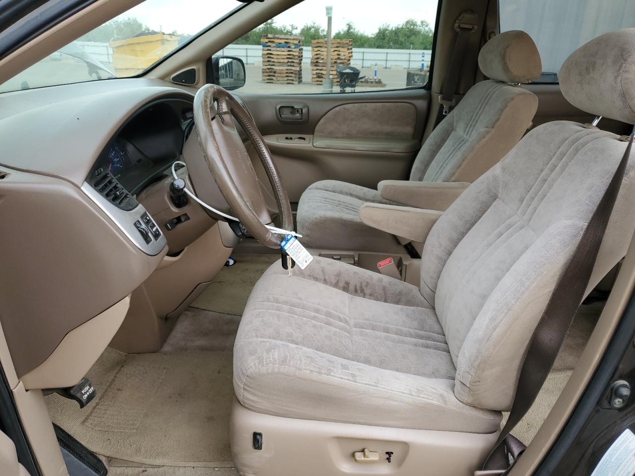 2002 Toyota Sienna Le VIN: 4T3ZF13C52U507556 Lot: 65625644