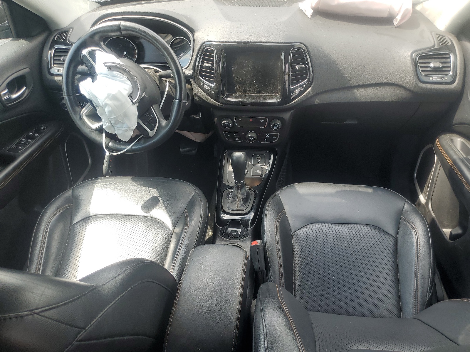 3C4NJDCB5KT679647 2019 Jeep Compass Limited 3C4NJDCB5KT679647 2019 Jeep Compass Limited