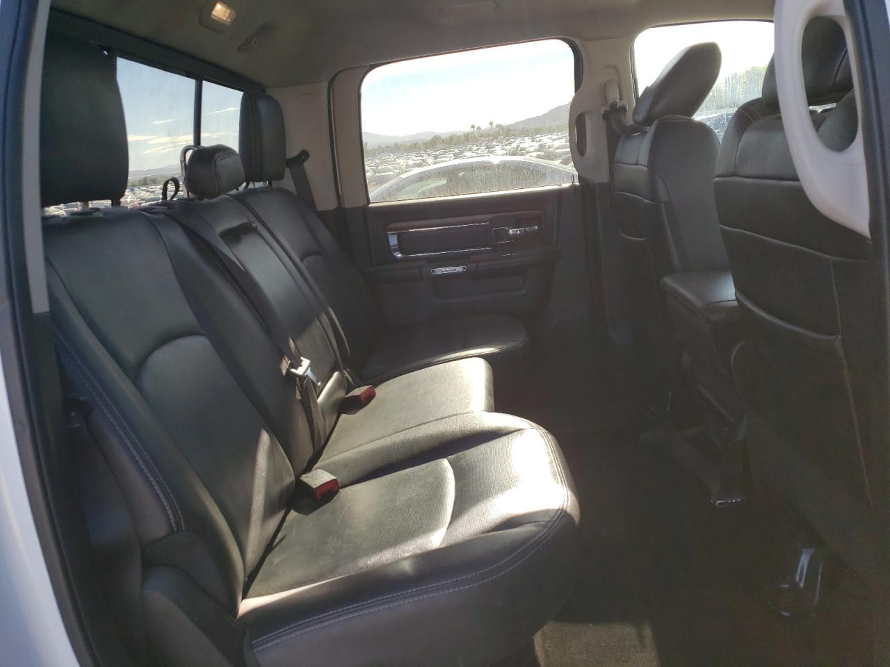 2015 Ram 1500 Laramie VIN: 1C6RR7NT4FS631718 Lot: 68492844