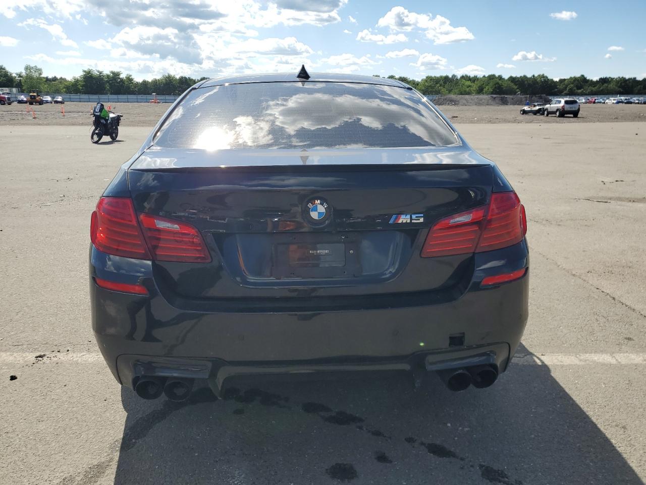 WBSFV9C53ED594132 2014 BMW M5