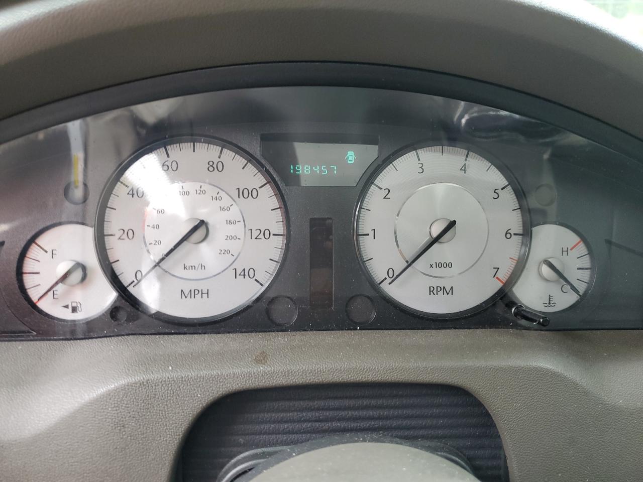 2008 Chrysler 300 Touring VIN: 2C3LA53G48H135784 Lot: 66736354