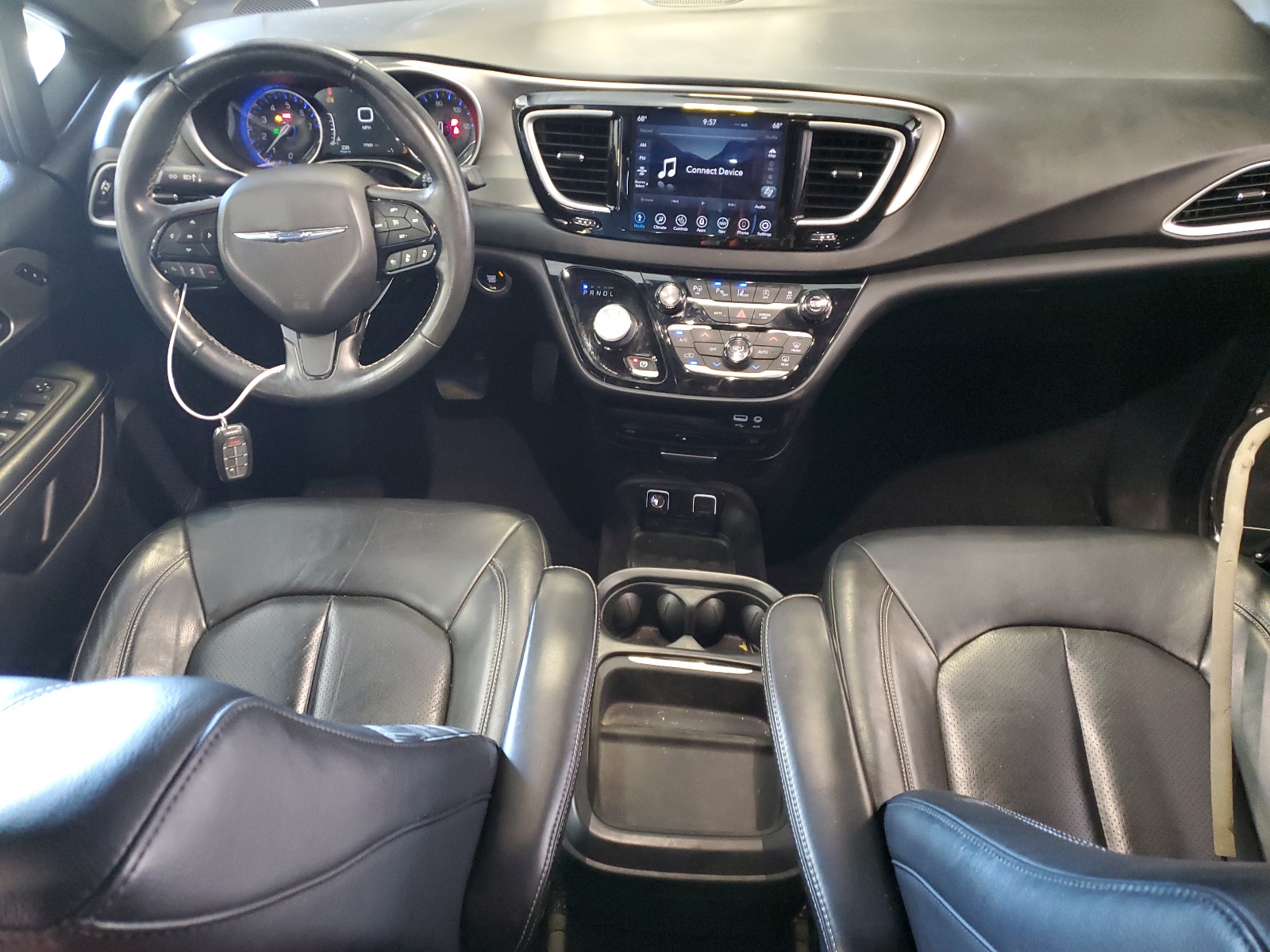 2C4RC3BG9LR263852 2020 Chrysler Pacifica Touring L