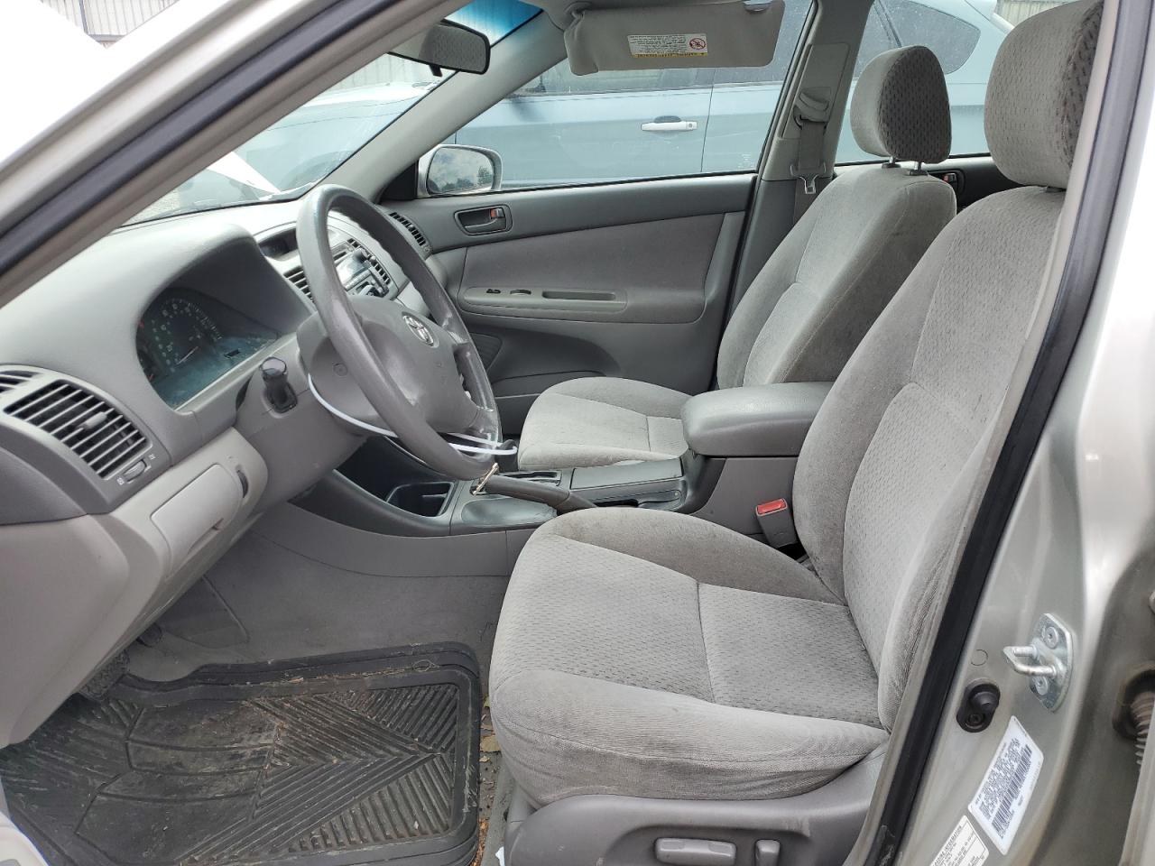 2003 Toyota Camry Le VIN: 4T1BF32K63U562467 Lot: 66983784