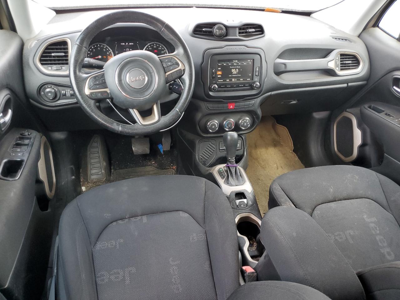 ZACCJABT3FPB33085 2015 Jeep Renegade Latitude