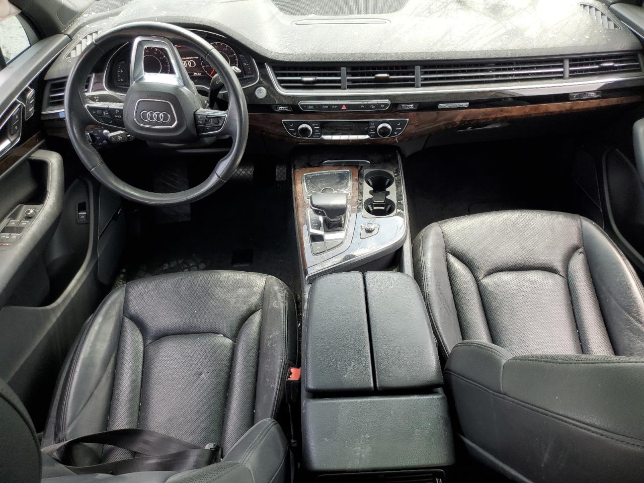 WA1VAAF75JD052063 2018 Audi Q7 Prestige