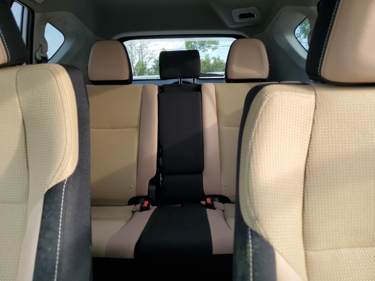 2017 Toyota Rav4 Xle VIN: JTMRFREV0HJ702520 Lot: 67694554