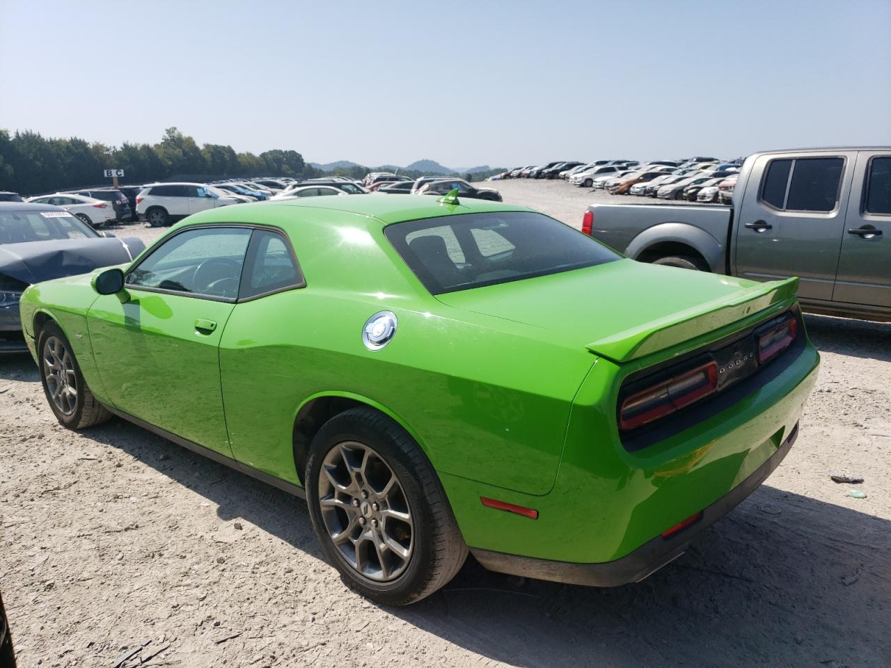 2C3CDZGG4HH556123 2017 DODGE CHALLENGER - Image 2