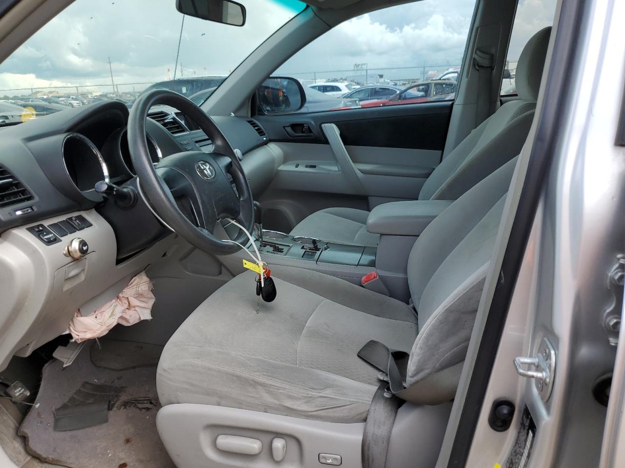 2010 Toyota Highlander - Image 7