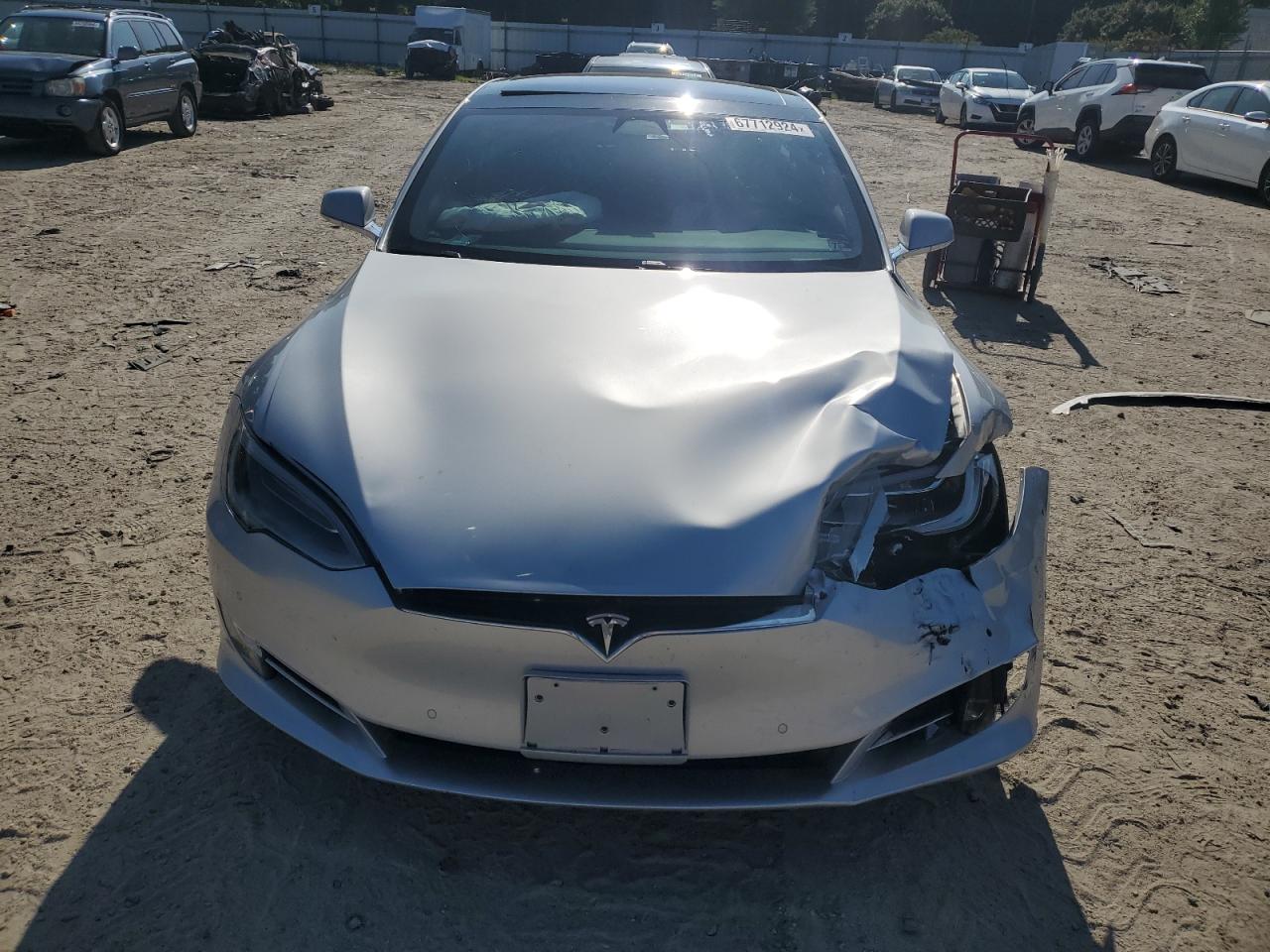 5YJSA1E21JF268824 2018 Tesla Model S