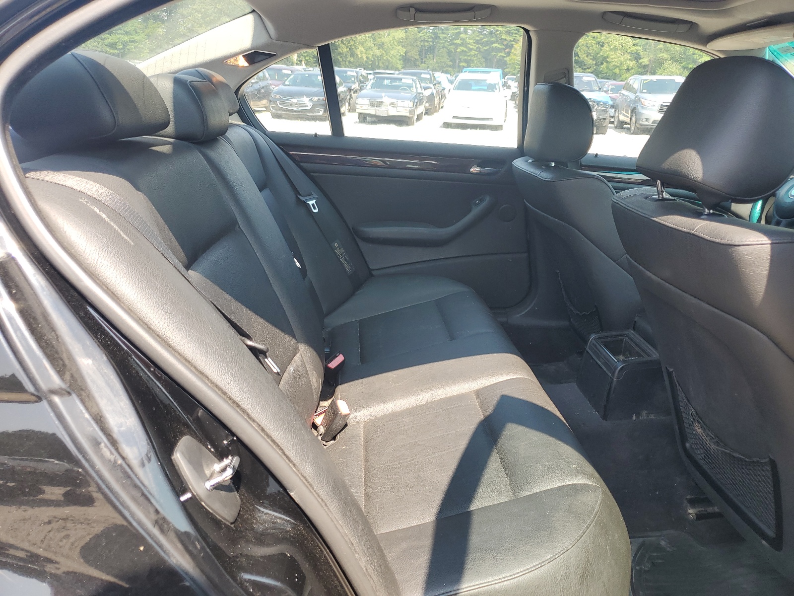 WBAEV33404KL62084 2004 BMW 325 I